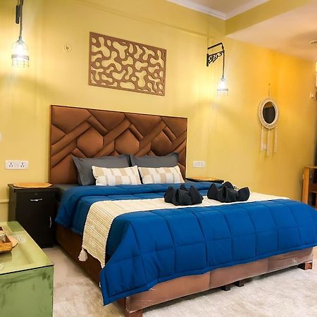 Atharva'S Homestay By Goaround Homes - Nehru Enclave Metro, South Delhi Nuova Delhi Esterno foto