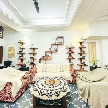 Atharva'S Homestay By Goaround Homes - Nehru Enclave Metro, South Delhi Nuova Delhi Esterno foto