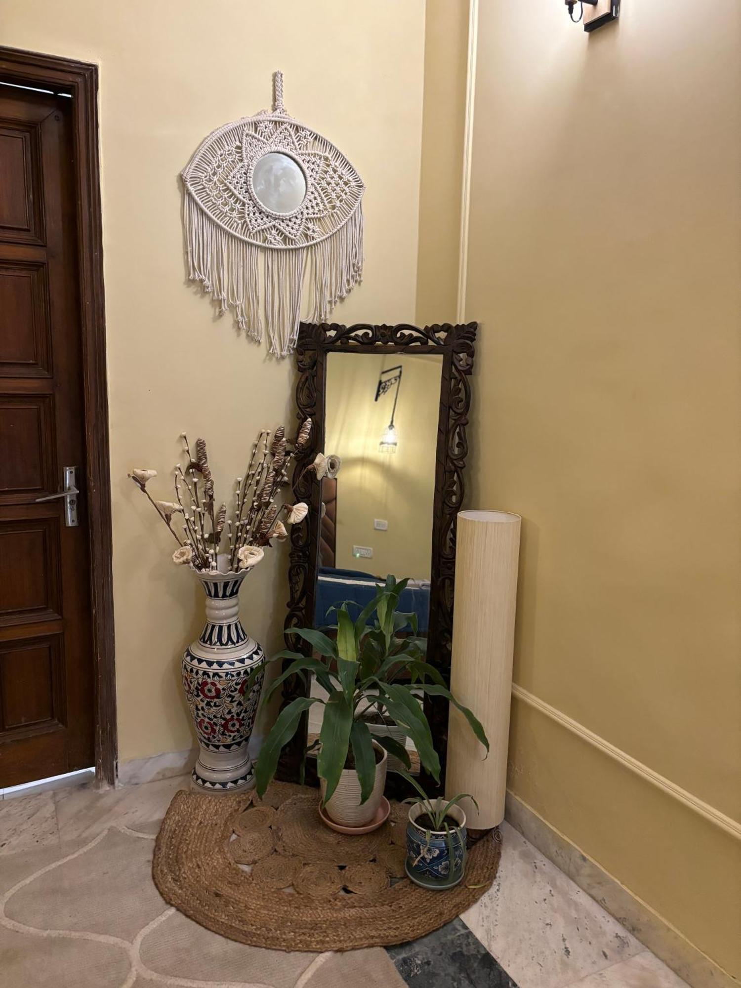 Atharva'S Homestay By Goaround Homes - Nehru Enclave Metro, South Delhi Nuova Delhi Esterno foto