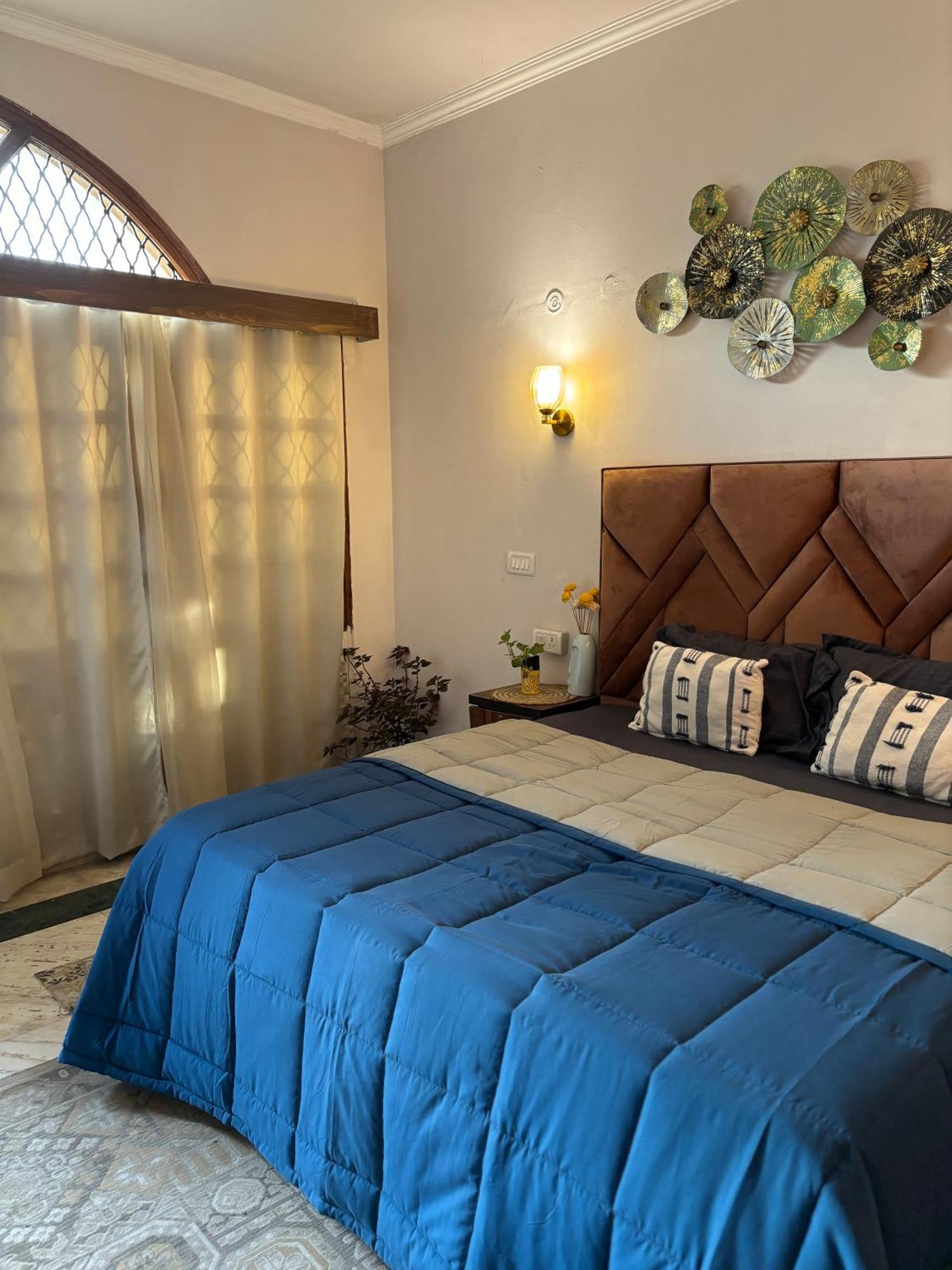 Atharva'S Homestay By Goaround Homes - Nehru Enclave Metro, South Delhi Nuova Delhi Esterno foto