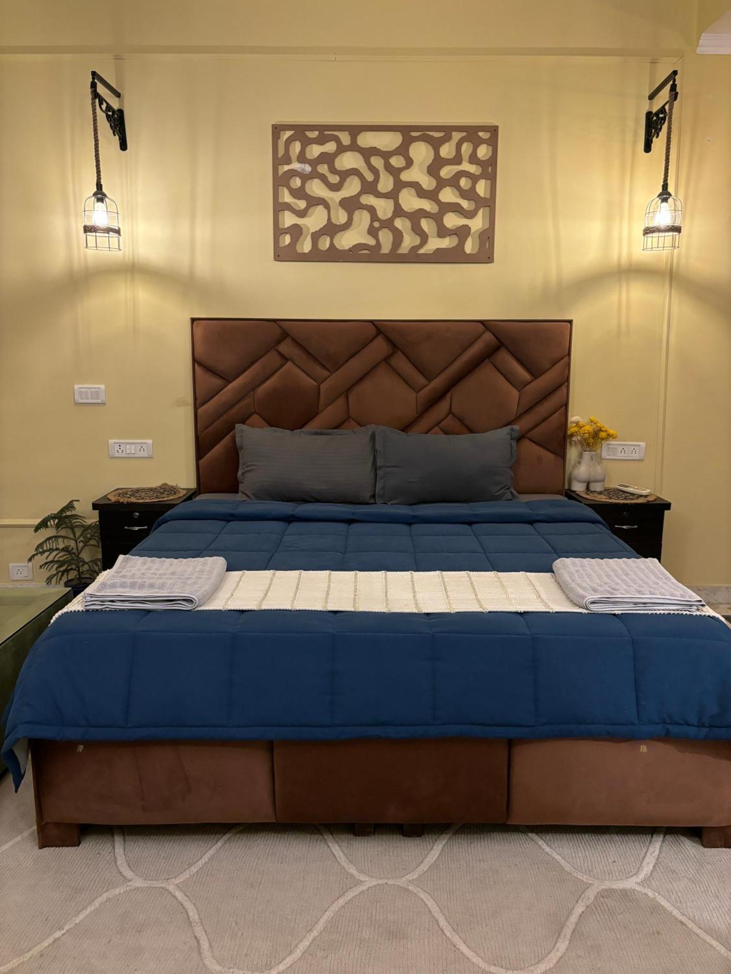 Atharva'S Homestay By Goaround Homes - Nehru Enclave Metro, South Delhi Nuova Delhi Esterno foto