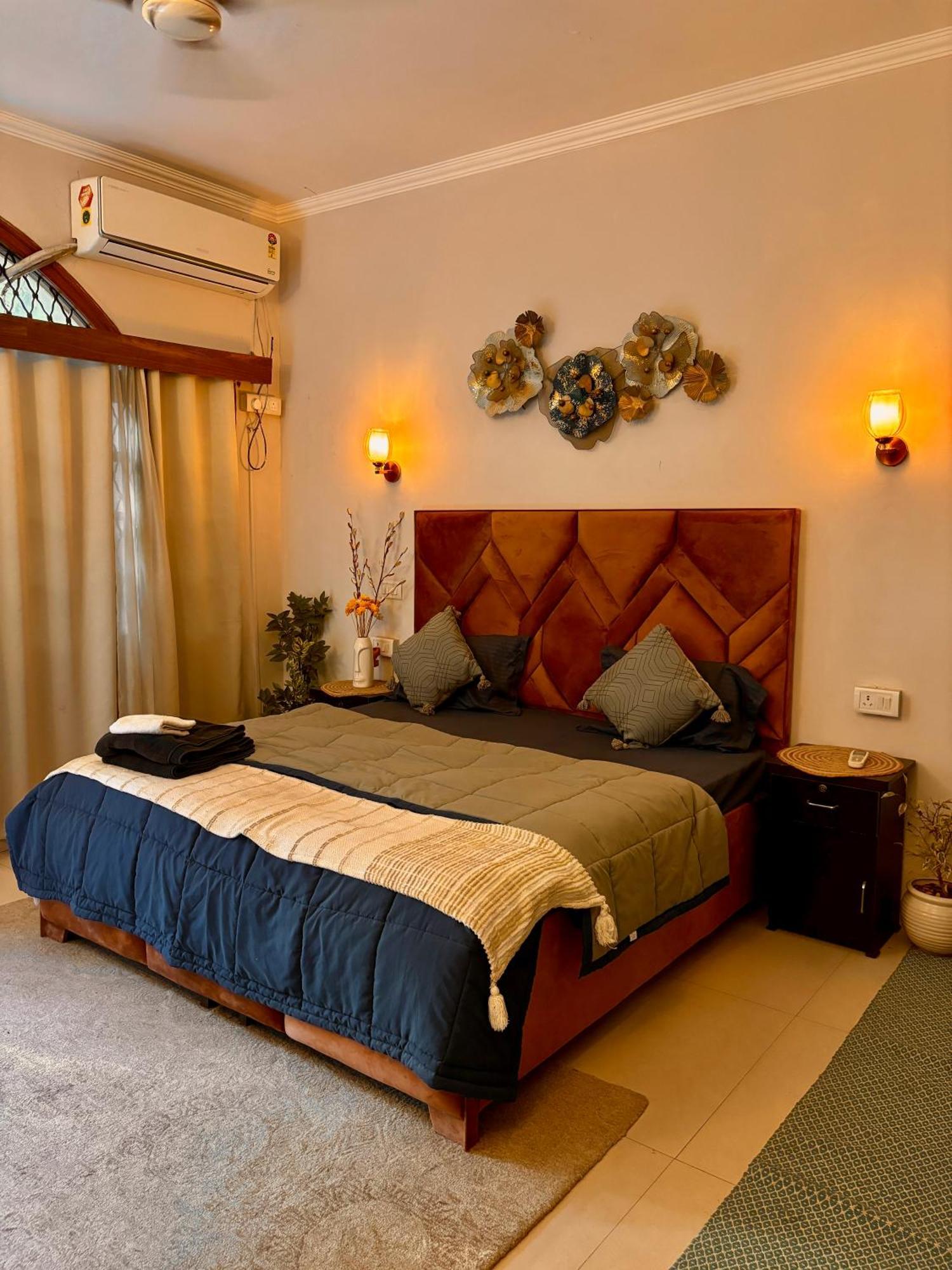 Atharva'S Homestay By Goaround Homes - Nehru Enclave Metro, South Delhi Nuova Delhi Esterno foto
