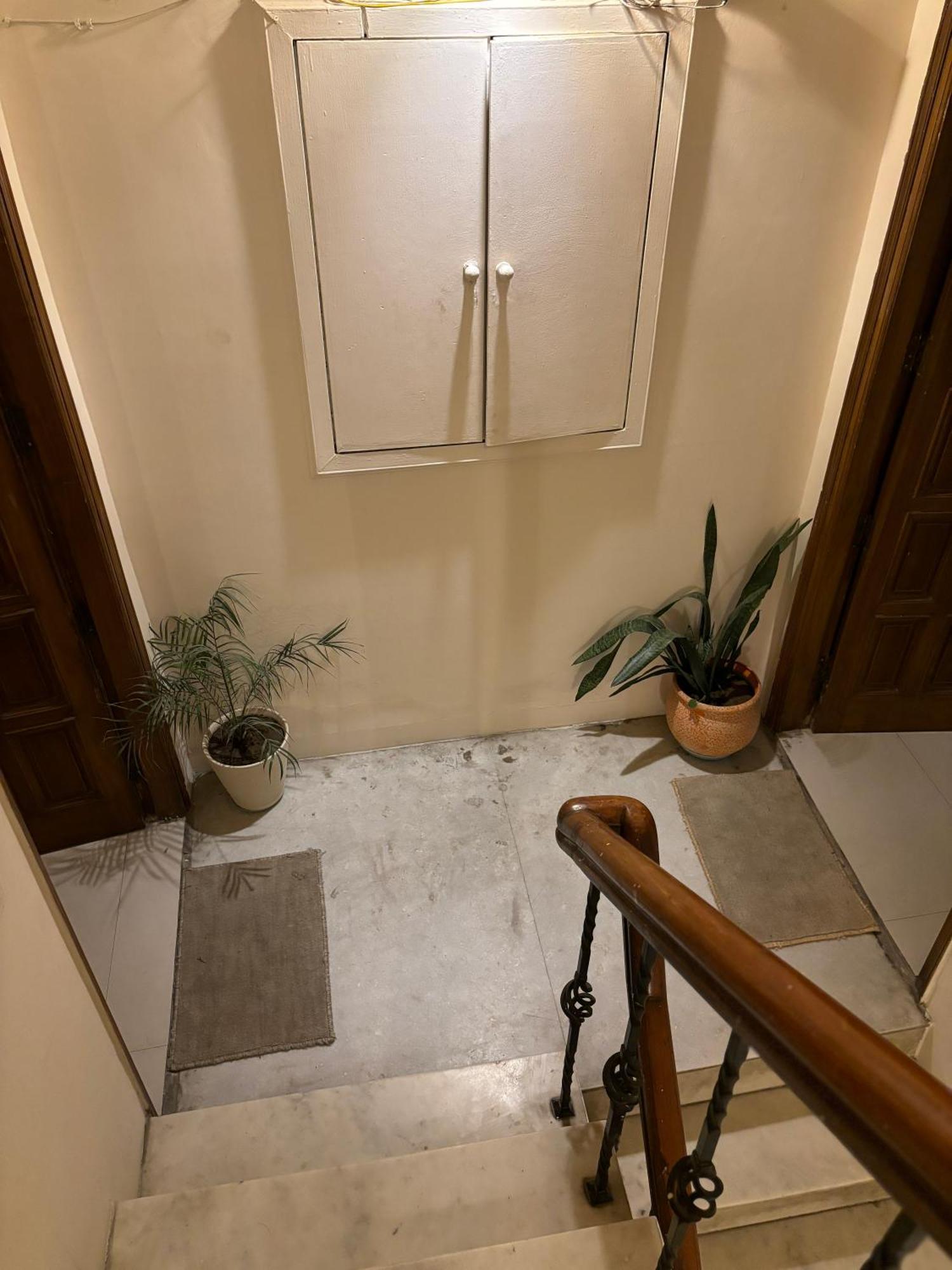 Atharva'S Homestay By Goaround Homes - Nehru Enclave Metro, South Delhi Nuova Delhi Esterno foto