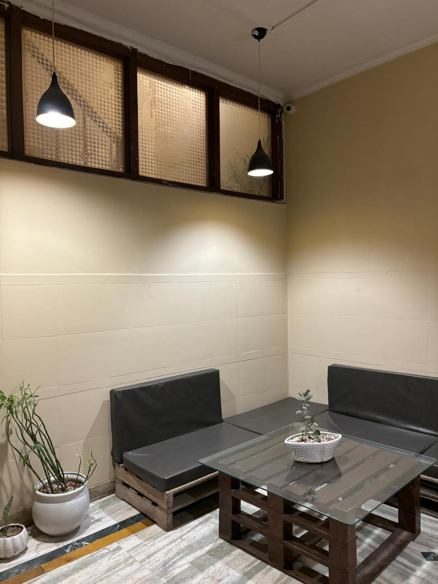 Atharva'S Homestay By Goaround Homes - Nehru Enclave Metro, South Delhi Nuova Delhi Esterno foto