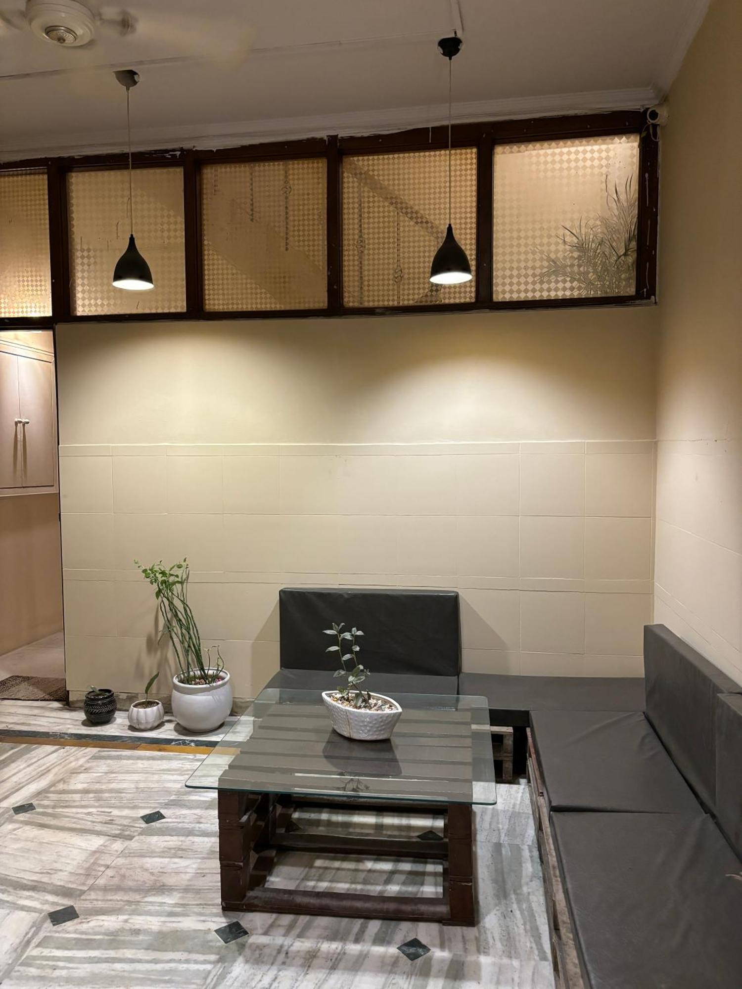 Atharva'S Homestay By Goaround Homes - Nehru Enclave Metro, South Delhi Nuova Delhi Esterno foto