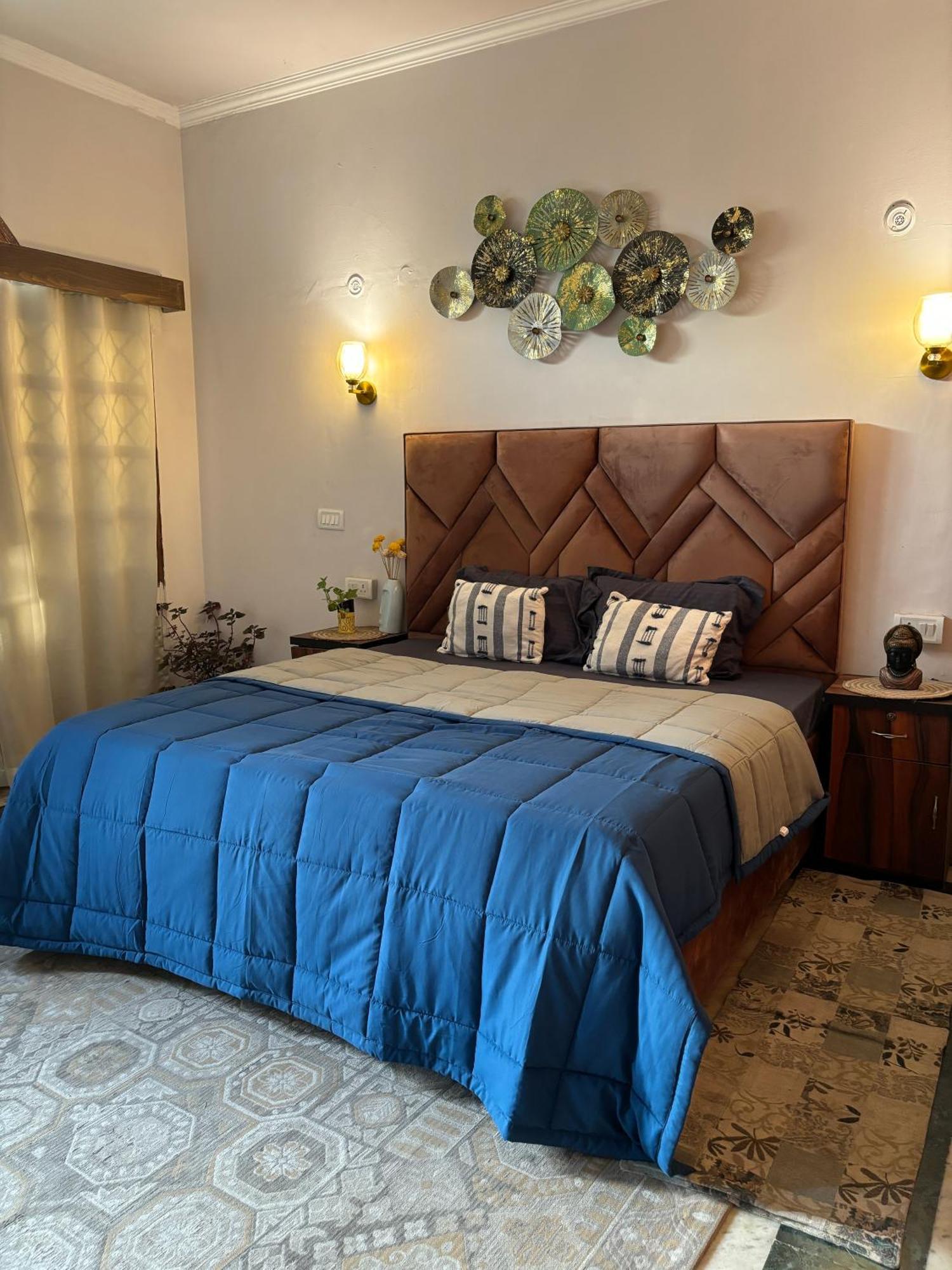 Atharva'S Homestay By Goaround Homes - Nehru Enclave Metro, South Delhi Nuova Delhi Esterno foto
