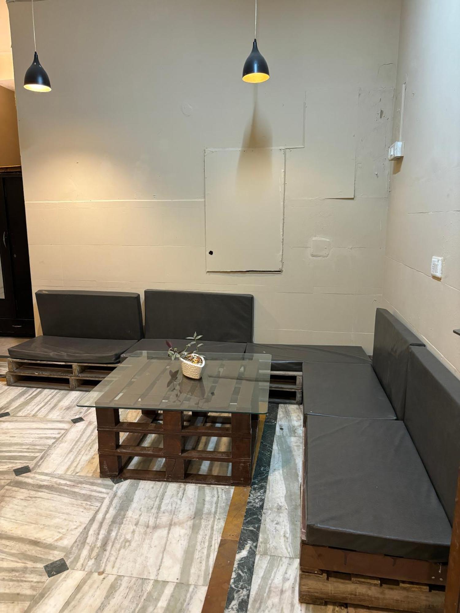 Atharva'S Homestay By Goaround Homes - Nehru Enclave Metro, South Delhi Nuova Delhi Esterno foto