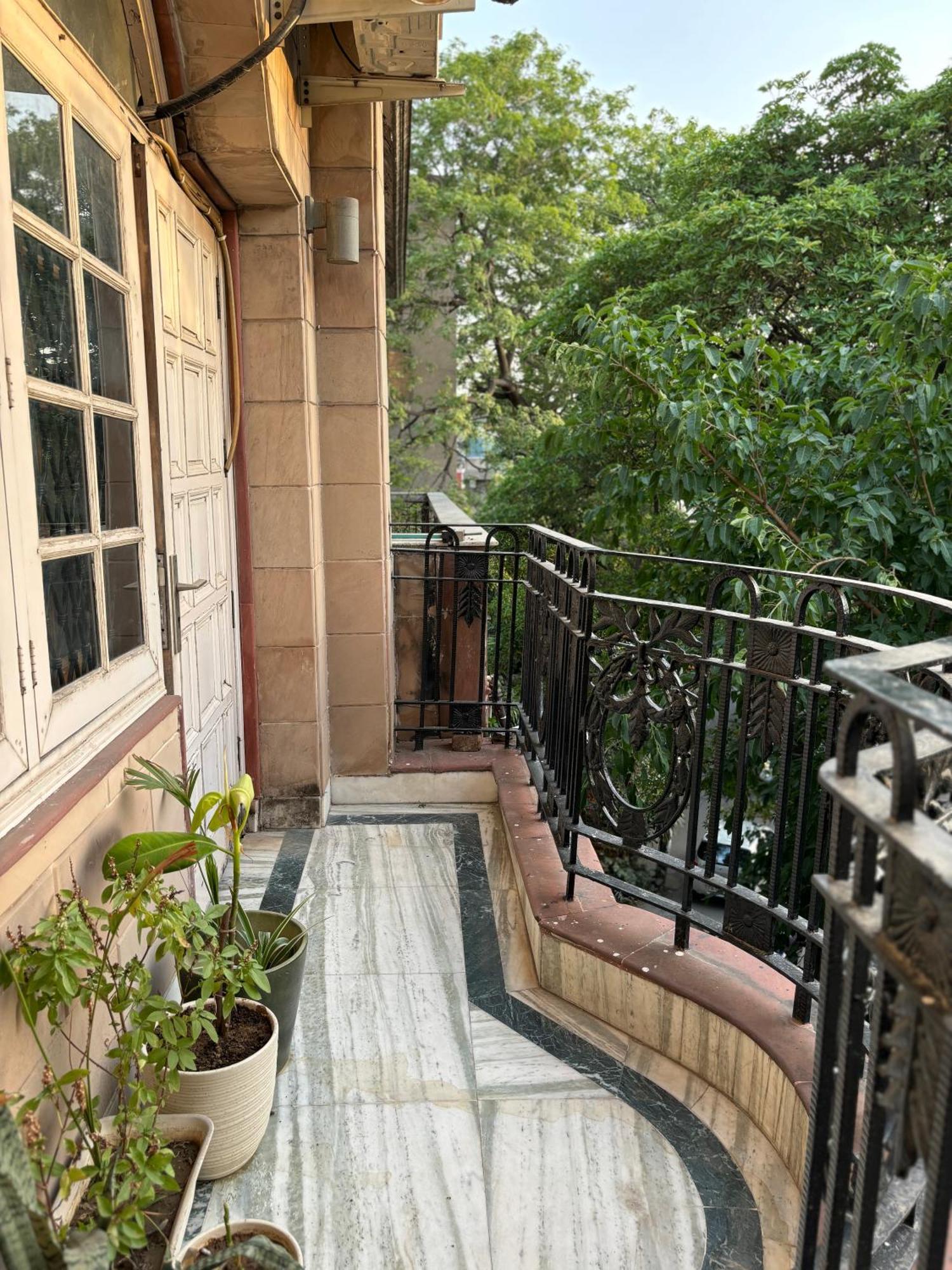 Atharva'S Homestay By Goaround Homes - Nehru Enclave Metro, South Delhi Nuova Delhi Esterno foto