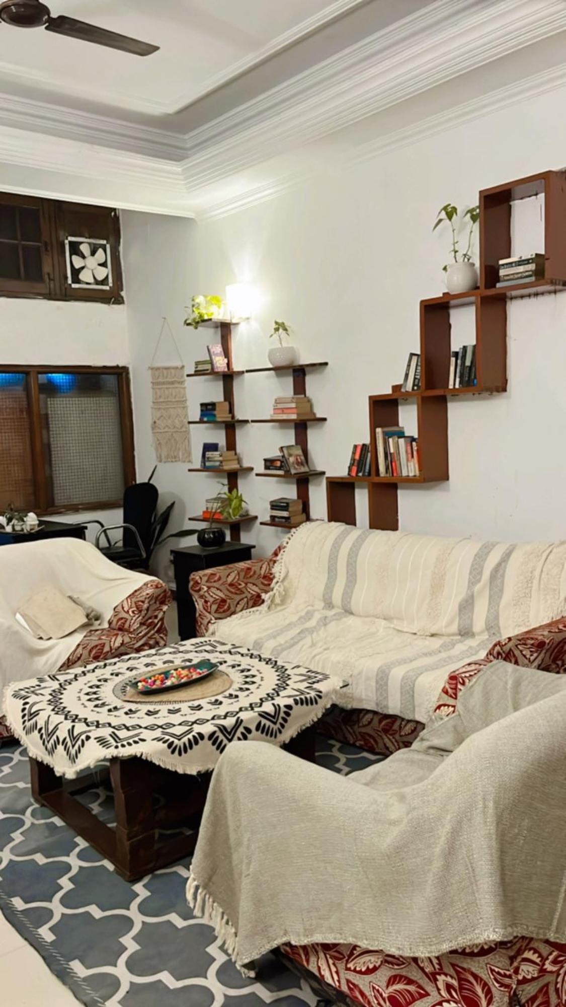 Atharva'S Homestay By Goaround Homes - Nehru Enclave Metro, South Delhi Nuova Delhi Esterno foto