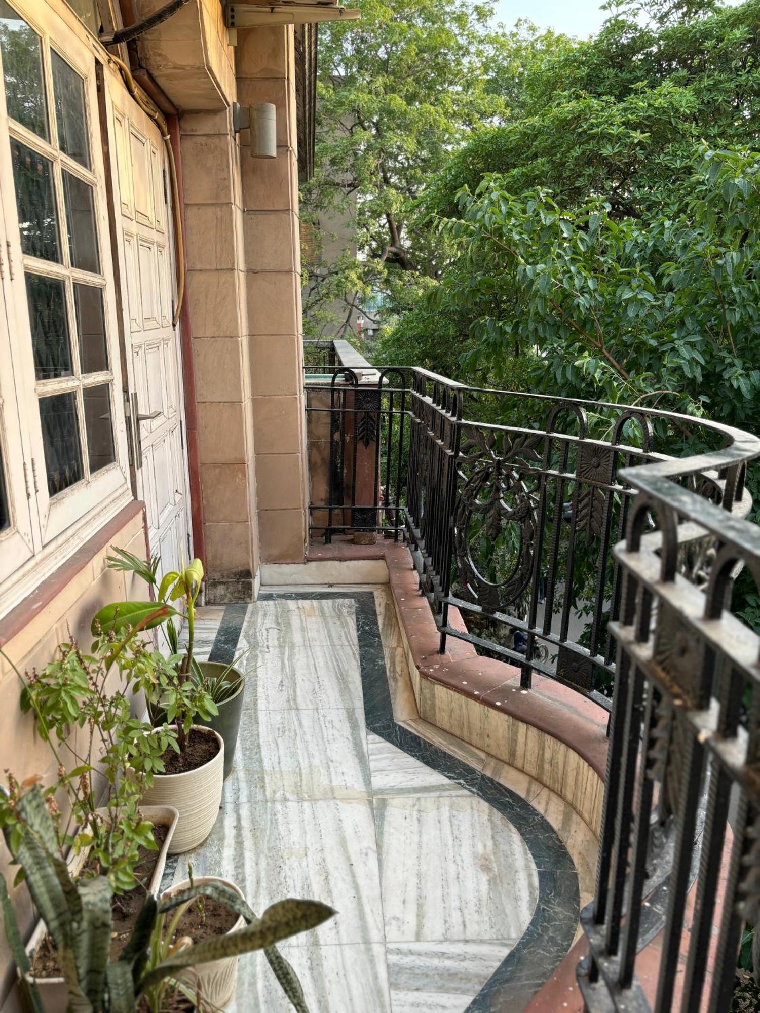 Atharva'S Homestay By Goaround Homes - Nehru Enclave Metro, South Delhi Nuova Delhi Esterno foto